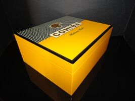 Cigar Wood Humidor Measures 10.25" L x 8.75" W x 4.25" 25 Ct NIB image 2