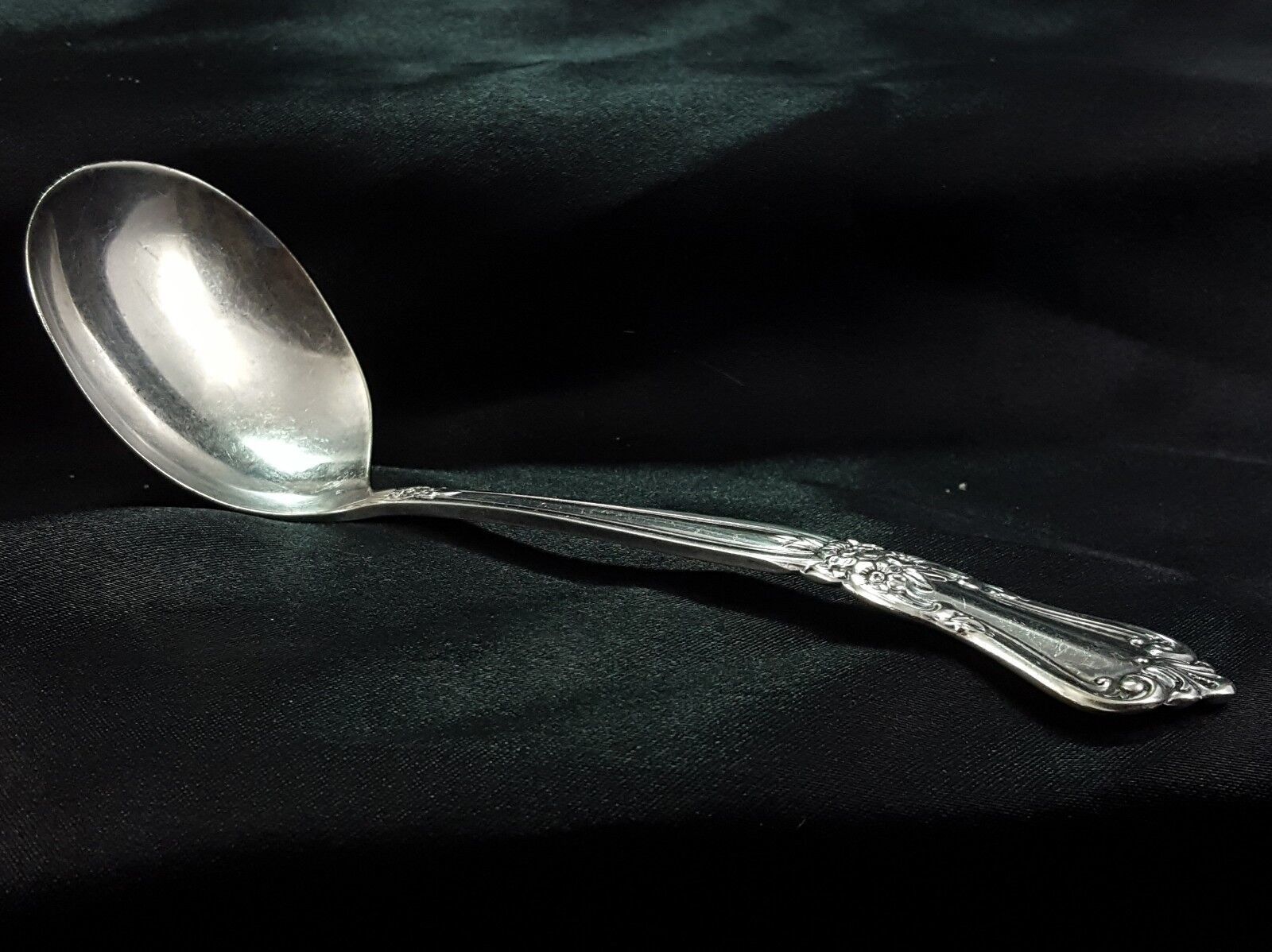 Primary image for Wm A Rogers Oneida Valley Rose Gravy Cream Ladle 6.5in Floral Silverplate