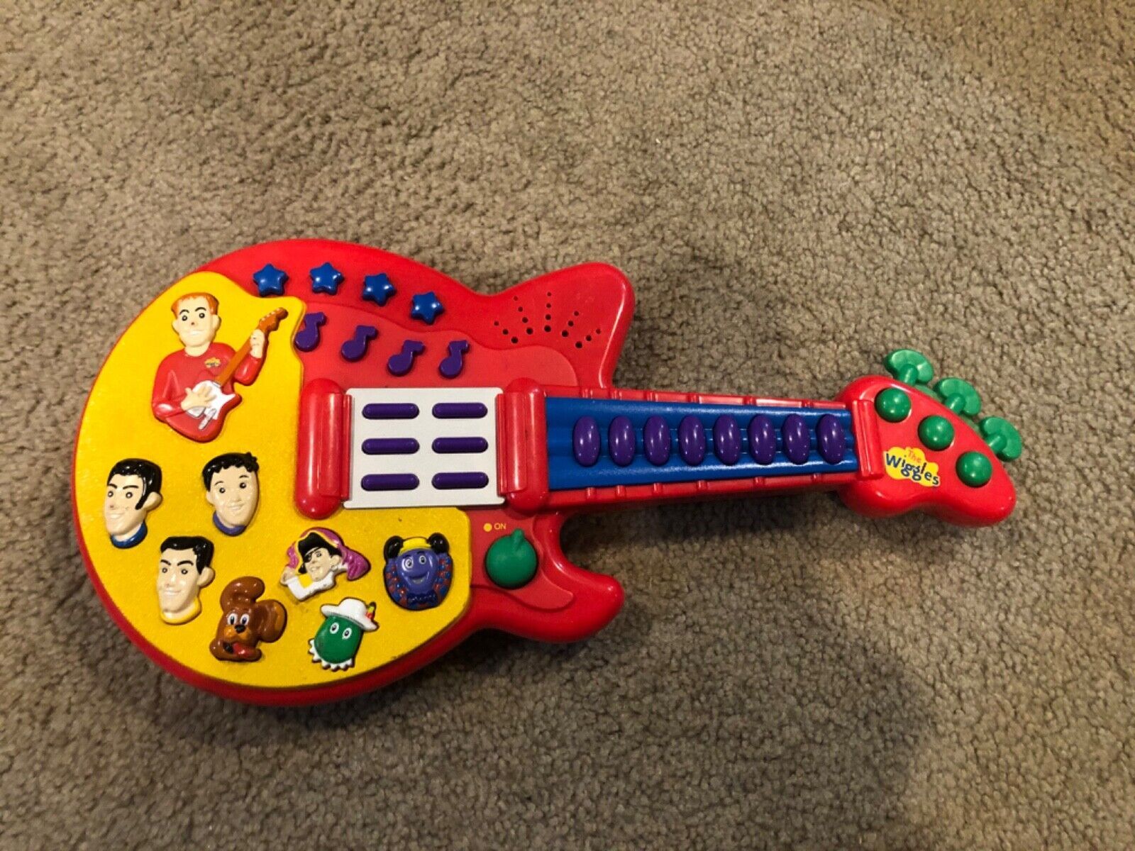 The Wiggles Guitar Sing & Dance Red Play Toy Kids 2003 Musical Instrument - $27.10