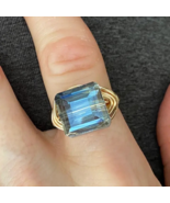 Blue Square Crystal Gold Wire Wrapped Ring Statemen tcocktail - $108.92 CAD