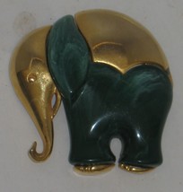 Vintage Jade Green Acrylic &amp; Brass Elephant Pendant Costume Jewelry - $8.91