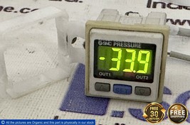 SMC PSE300-M Pressure Sensor Controller Remote Type 12-24VDC 60mA PSE300... - $1,062.47 MXN