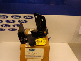 FORD 1S4Z-54613B91-AA Rear Seat Back Hinge OEM NOS - $19.33