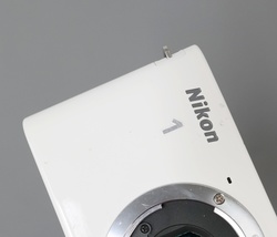 Nikon 1 J1 10.1 MP Mirrorless Digital Camera (Body Only) - White ISSUE image 3