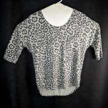 Soft Cheetah Print Gray Top 1/2 Sleeve Womens Large (Misia) - $16.00