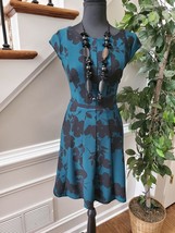 Elle Women&#39;s Blue Polyester &amp; Spandex Sleeveless Scoop Neck Knee Length Dress XS - £26.54 GBP
