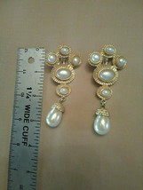 Vintage Clip Earrings Oval Pearls Cluster Matte Gold Dangling Pearl Teardrop - £35.17 GBP