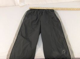 Children Youth Boy's Nike Light Gray &amp; Gray Lined Track Pants Workout Gy... - $13.34
