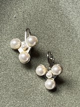 Vintage Three Faux Pearl Bead w Tiny Center Silvertone Clip Earrings – 5/8th’s x - £8.99 GBP