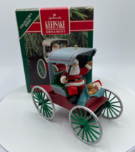 Hallmark Keepsake Festive Surrey &quot;Here Comes Santa&quot; Ornament 1990 Vintage  - £3.76 GBP