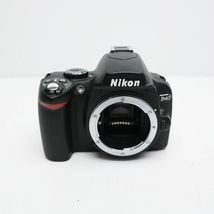 Nikon D D40 6.1MP Digital SLR Camera ( Body Only) - Black image 2