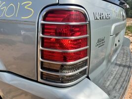 Driver Left Tail Light Fits 05-07 MARINER 104870764Single tail light, se... - $825.07 MXN