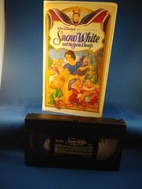 WALT DISNEY Snow White and the Seven Dwarfs VHS - £5.53 GBP