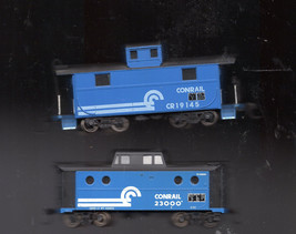 HO TWO Conrail cabooses - Bowser &amp; MDC - £11.95 GBP