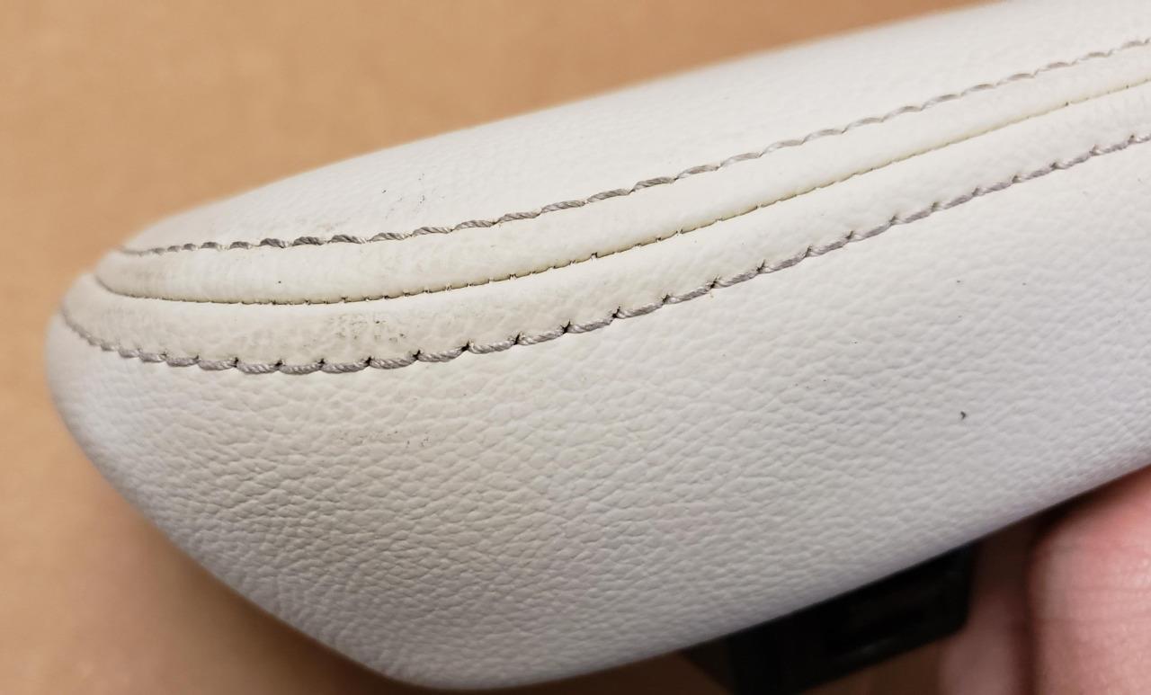 OEM 2014-2019 Chevrolet Impala Center Console Armrest Lid Light Wheat 84045639 Item image 10