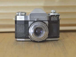 Gorgeous Contaflex Zeiss Ikon 35mm SLR camera. A step back in time, what a fanta - $165.00
