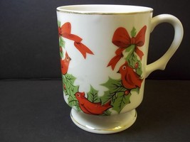 Lefton china coffee mug Cardinal &amp; Holly hand painted footed Christmas 6... - £6.77 GBP