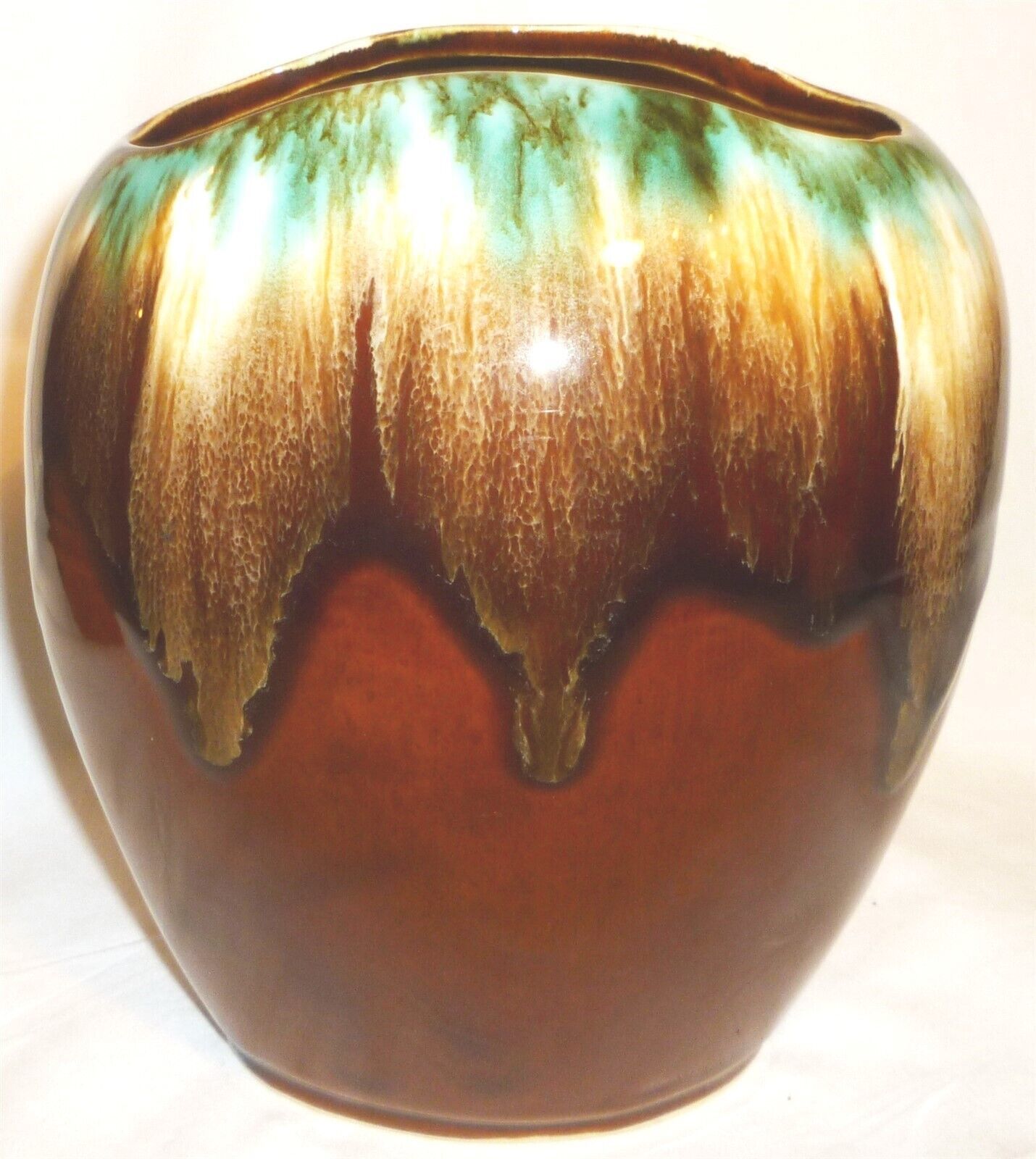 VINTAGE ROSEVILLE POTTERY OHIO R.R.P.Co. USA BROWN DRIPPING GLAZE VASE - $38.00