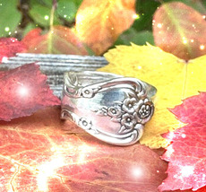 Haunted Spoon Ring Salem Witches Wealth Of The World New England Magick - £79.26 GBP