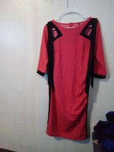 Womans Unbranded Redish Pink With Black Trim Dress Sz L 9028ARE - $15.00