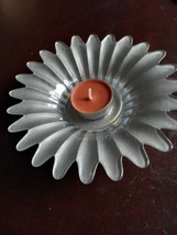 Flower Pedal Shaped Tealight Candle Holder Iridescent Silver-Shine - £7.93 GBP