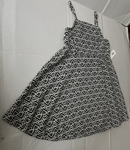 NWT- Old Navy Girls Sleeveless Printed Dress size 4T Black & White Casual Summer - £8.80 GBP