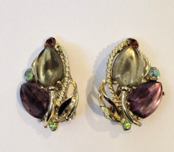 BSK AB &amp; Purple Rhinestone Frosted Rose Buds Floral Motif Clip Earrings Vintage - £30.32 GBP