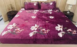 Red and White Geometric Patterned Bed Set with Decorative Pillows, King ... - $69.30