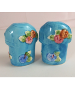 Vintage Hawaiian Floral Blue Shirt 3&quot; Salt &amp; Pepper Shakers - $178.66 MXN