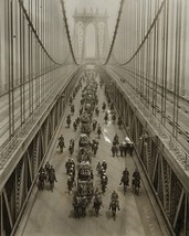 Funeral cortege of Vera Cruz dead crosses over Manhattan Bridge Photo Print - £6.93 GBP+