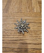 Rhinestone Snowflake Burst Design Brooch Pin Pinback 2&#39;&#39;, Vintage  - $423.13 MXN