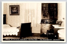 Mentor Ohio Home of James Garfield The Presidents Bedroom RPPC Postcard T30 - £7.17 GBP