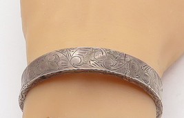SIAM 925 Silver - Vintage Swirl Floral Vine Etched Bangle Bracelet - BT1504 - £64.60 GBP
