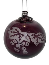 Hand Blown Art Glass Ornament Purple Etched Frosted Grapes Leaves Christmas Vtg - £15.50 GBP