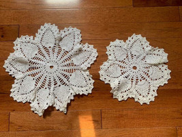 Vintage crocheted doilies set of 2 #39m - £7.96 GBP