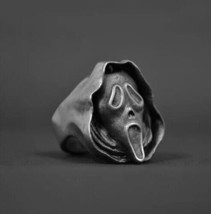 Scream Ghost Face Ring - £12.50 GBP