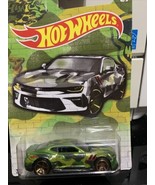 Hot Wheels ‘18 Camaro SS URBAN CAMOUFLAGE WALMART EXCLUSIVE NEW/VHTF - $219.72 MXN