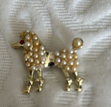 Small Faux Pearl Rhinestones Gold Tone Fancy Poodle Brooch Pin - £14.23 GBP