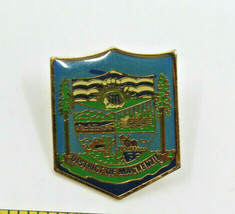 District of Mackenzie BC British Columbia Canada Collectible Pin Pinback... - $15.29