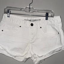 Mossimo Supply Co. Women&#39;s Crisp White Jean Shorts - $182.67 MXN
