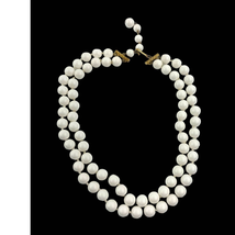 VTG White Bead Layered Necklace Gold Tone Elegant Style 16&quot;  - £17.88 GBP