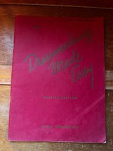 Vintage DRESSMAKING MADE EASY McCall Corporation 1944 – GOOD to VERY GOO... - £7.49 GBP