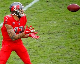 Mike Evans 8X10 Photo Tampa Bay Buccaneers Football Picture Nfl Catching - £3.94 GBP
