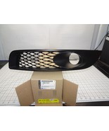 GM 22811074 Lower Grill Fog Light Bezel Trim Left LH General Motors - $814.69 MXN