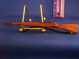 7 1/4&quot; Brown Action Figure Rifle w/strap - $59.60 MXN