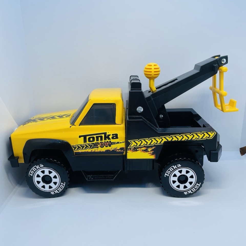 Tonka Truck Road Rescue Tow Truck Wrecker Service 24/7 Plastic - £15.97 GBP