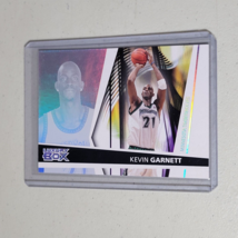 Kevin Garnett #30 Card Minnesota Timberwolves 2005-2006 Topps Luxury Box - $6.97
