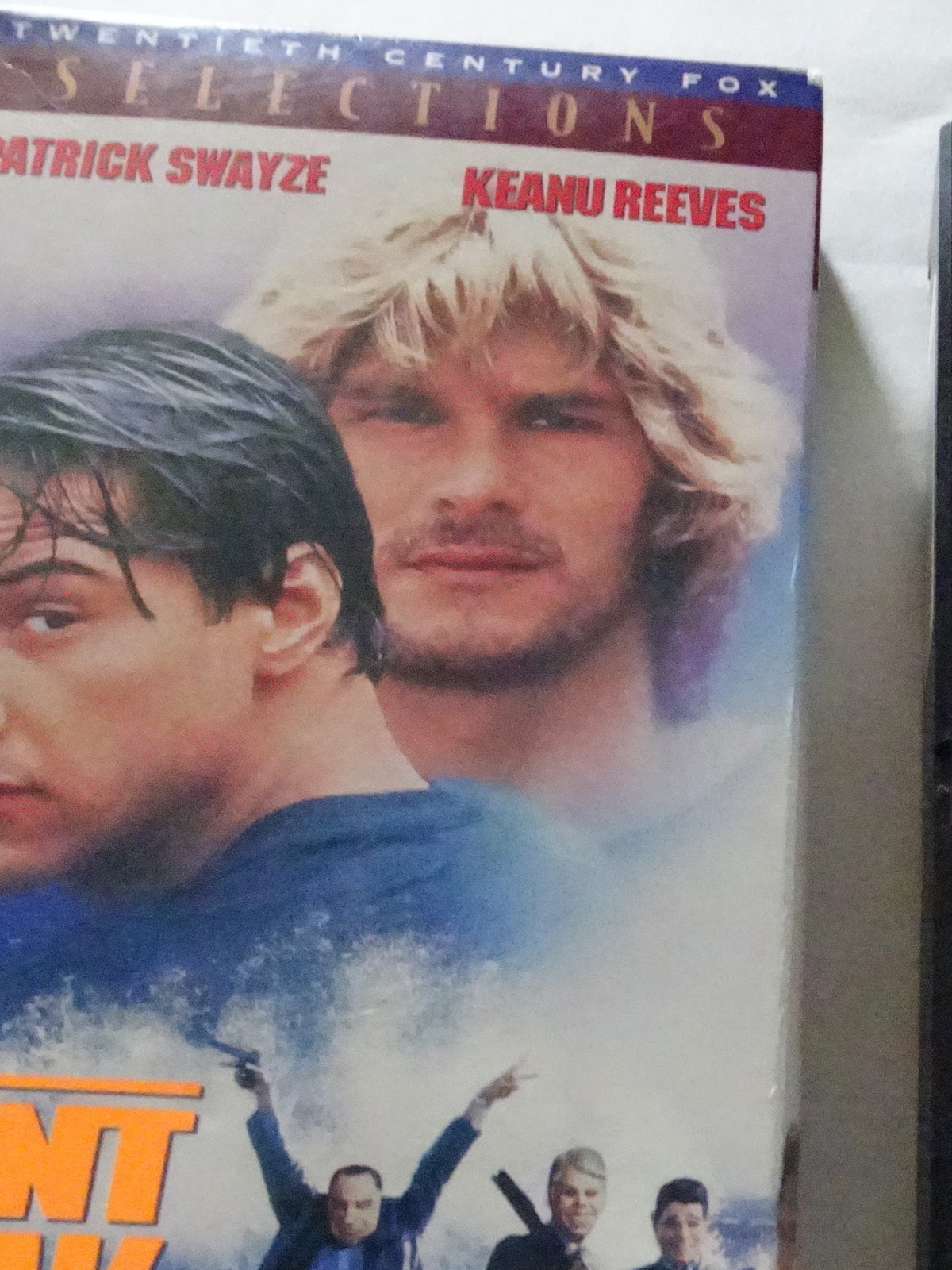 Point Break VHS Tape starring Patrick Swayze and Keanu Reeves - VHS Tapes