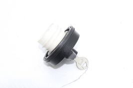 99-07 FORD F-350 SD FUEL TANK LOCKING CAP W/ KEY Q9044 image 2