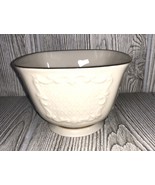 Lenox Canterbury Bowl 24k Gold trim USA beige color 3&quot; x 4&quot; x 4&quot; - $242.24 MXN